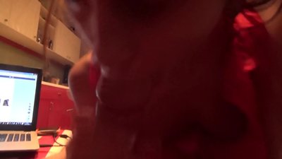 Eskwelahan nga babaye nagsuso sa titi sa iyang igsoon samtang walay tawo sa balay